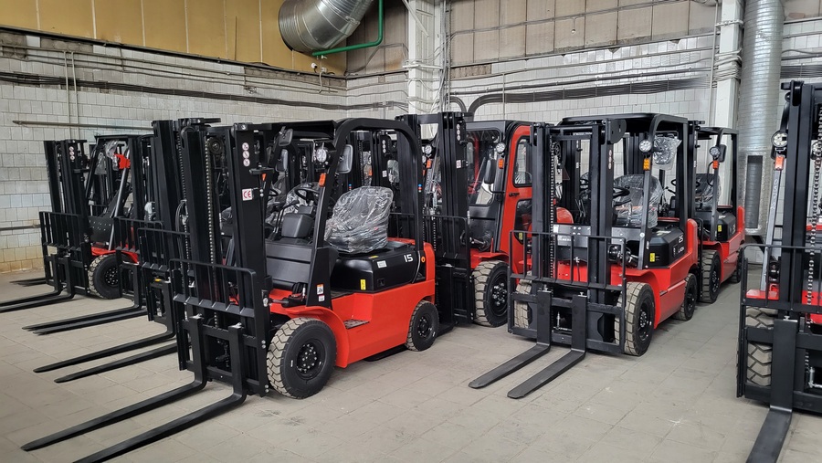 Тест-драйв складской техники на нашем складе в Евпатории