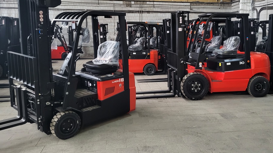 Тест-драйв складской техники на нашем складе в Евпатории