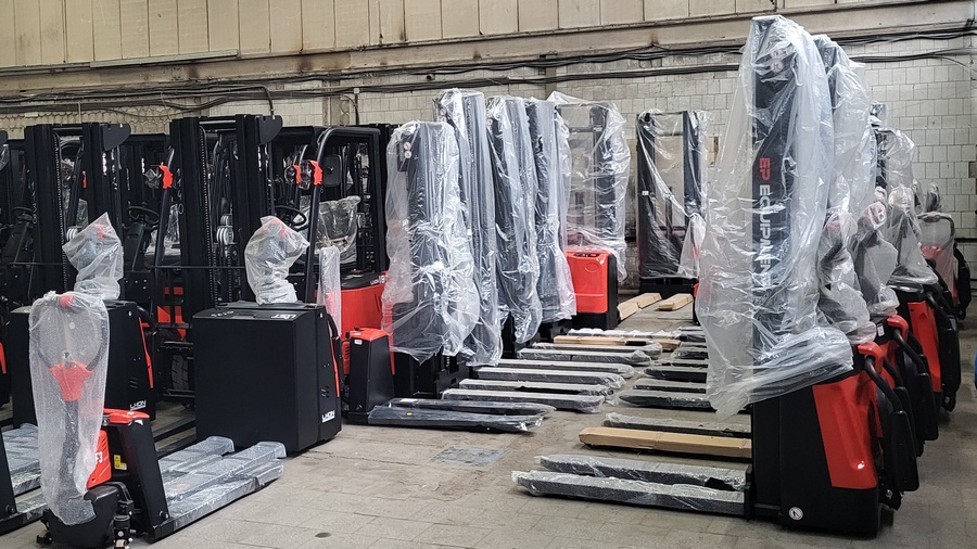 Тест-драйв складской техники на нашем складе в Евпатории