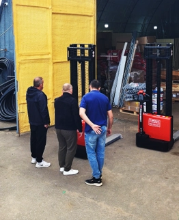 Тест-драйв складской техники на нашем складе в Евпатории